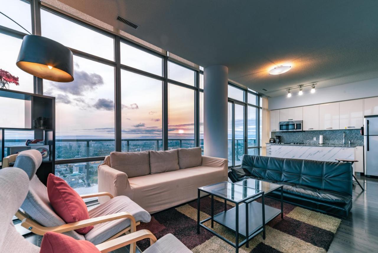 Unbelievable Penthouse View With 3 Bedrooms تورونتو المظهر الخارجي الصورة