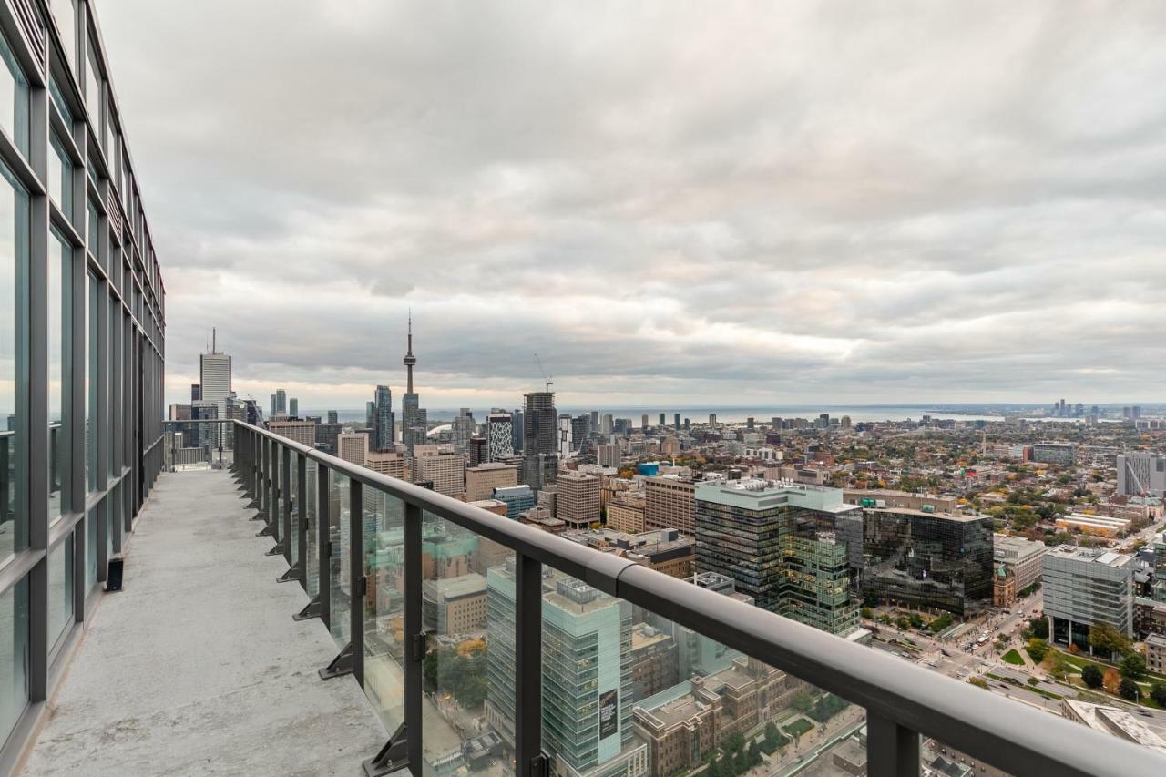 Unbelievable Penthouse View With 3 Bedrooms تورونتو المظهر الخارجي الصورة